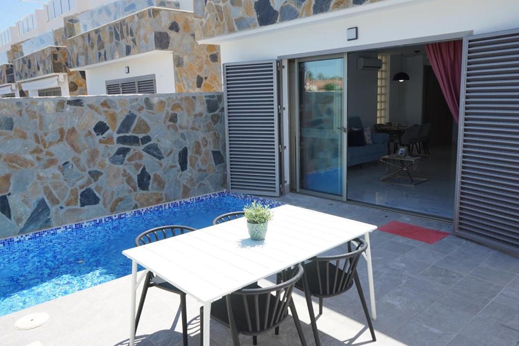 Luxury 3 Bed, 2 Bath Detached Villa, Prime Location, Only 400 Mtrs To The Beach Los Alcazares Exterior photo